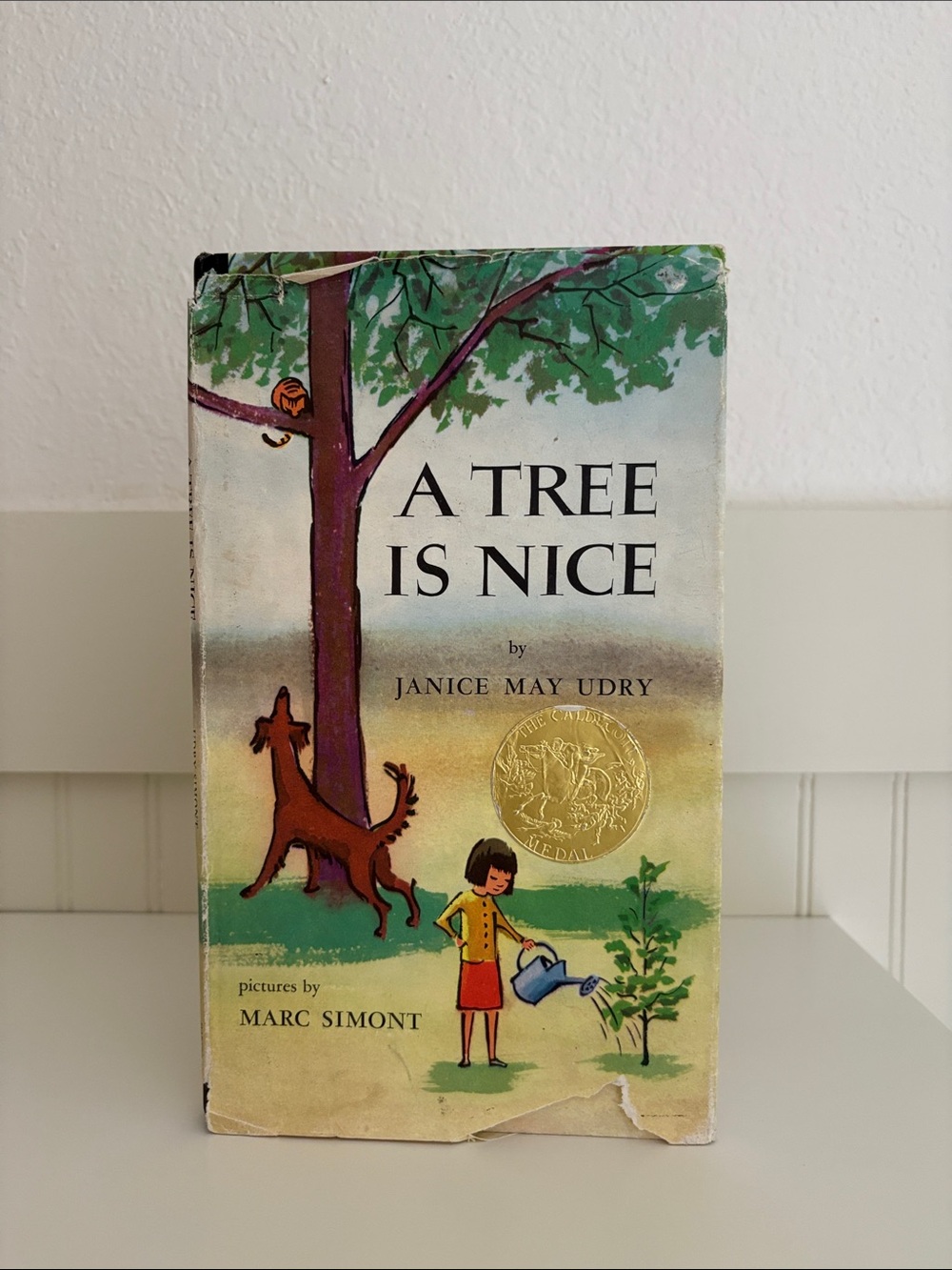 VINTAGE 1956 A Tree Is Nice: A Caldecott Award Winner -- Janice May Udry
